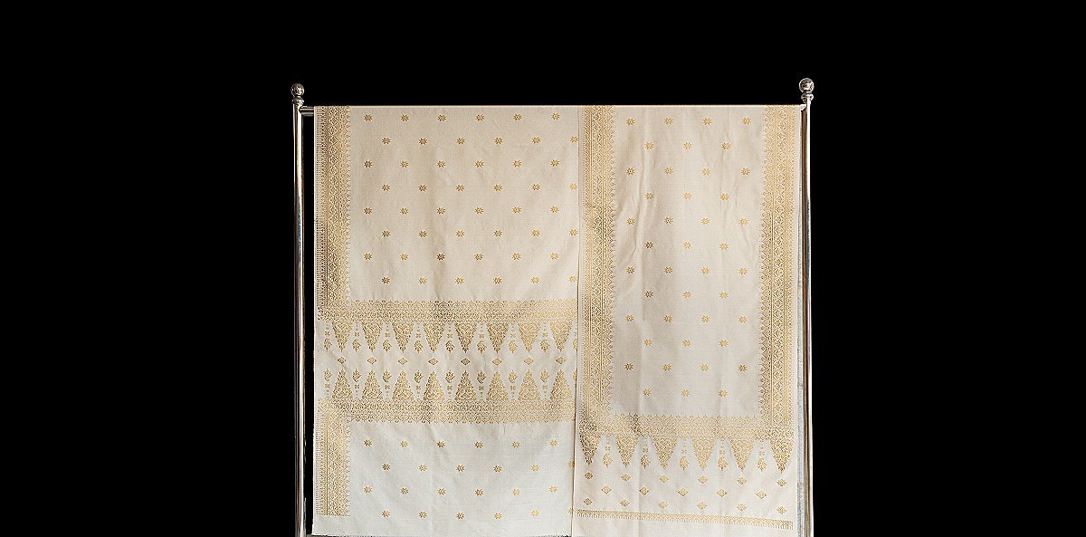 MOTIF BUNGA TANJUNG